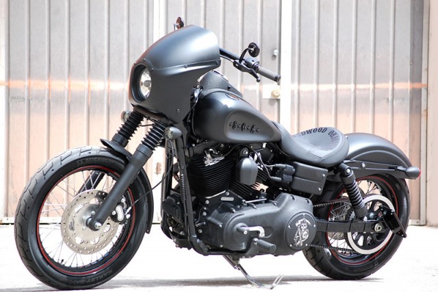 Licensed-Limited-Edition-Sons-of-Anarchy-Harley-Davidson-Motorcycle-Customized-2010-HD-Street-Bob-1