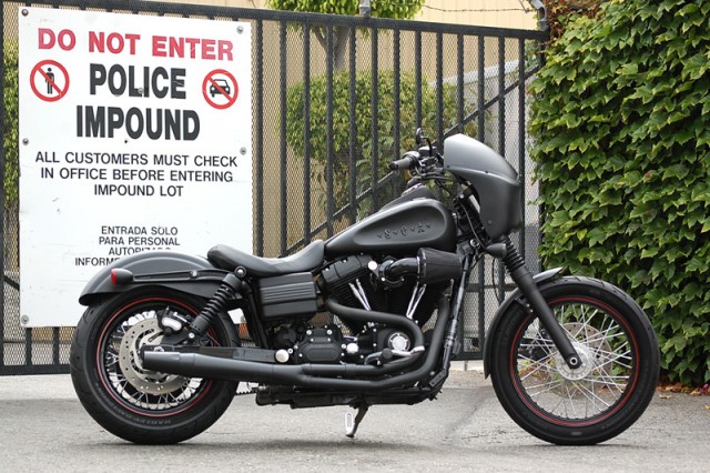 Licensed-Limited-Edition-Sons-of-Anarchy-Harley-Davidson-Motorcycle-Customized-2010-HD-Street-Bob-2